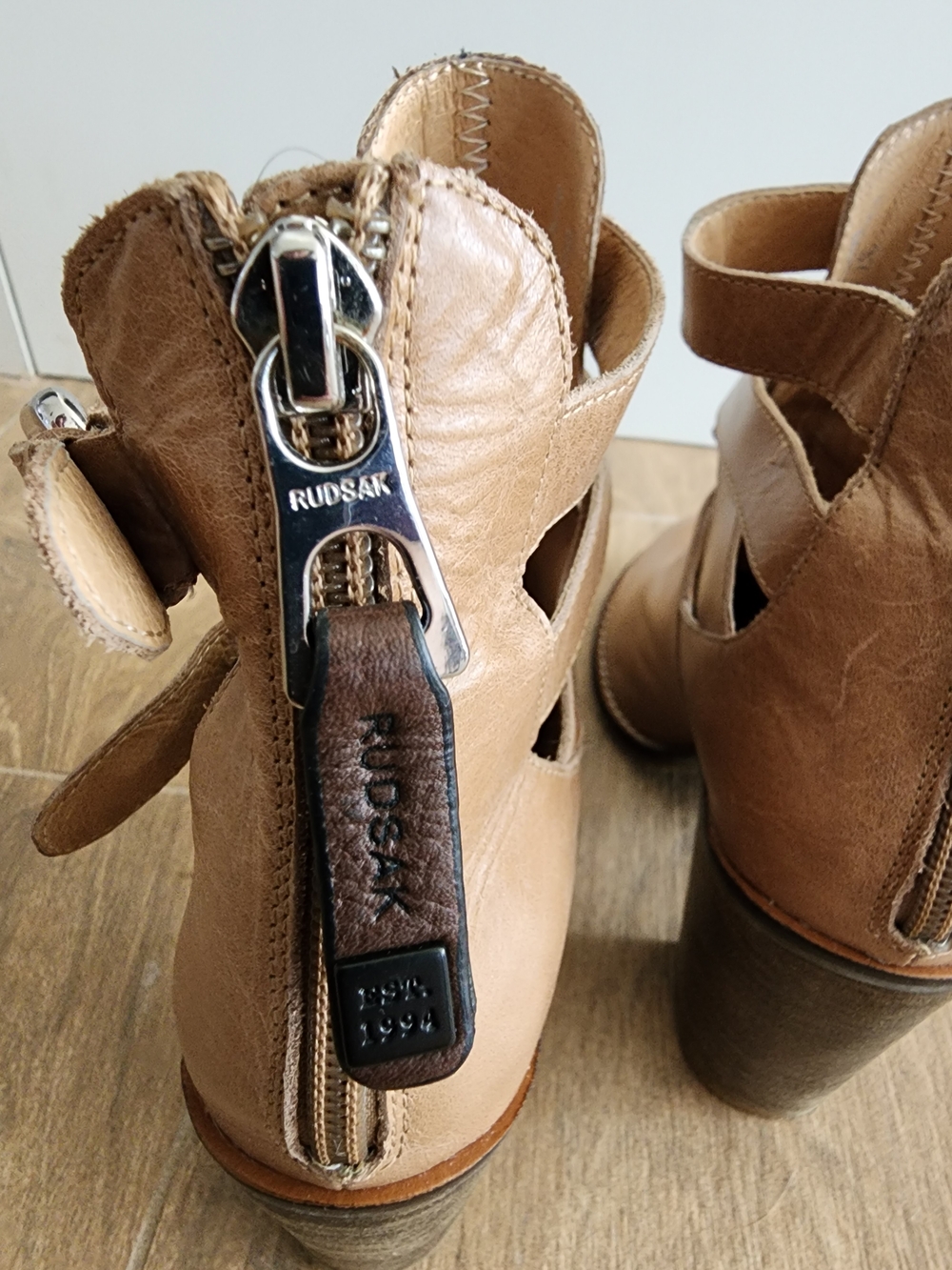 RUDSAK Tan Leather Cutout Buckle Ankle Boots - Picture 3 of 4
